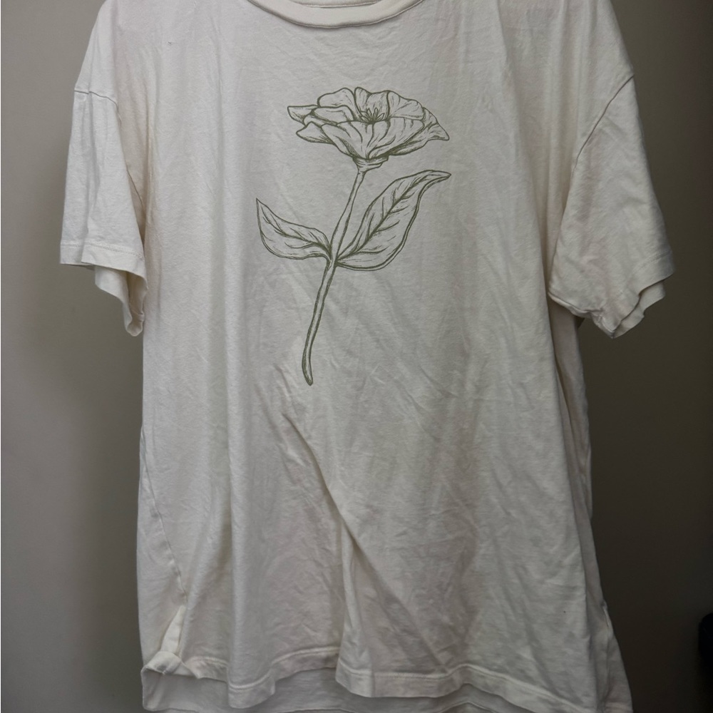 American Eagle Outfitters White Floral Graphic Short Sleeve Tee